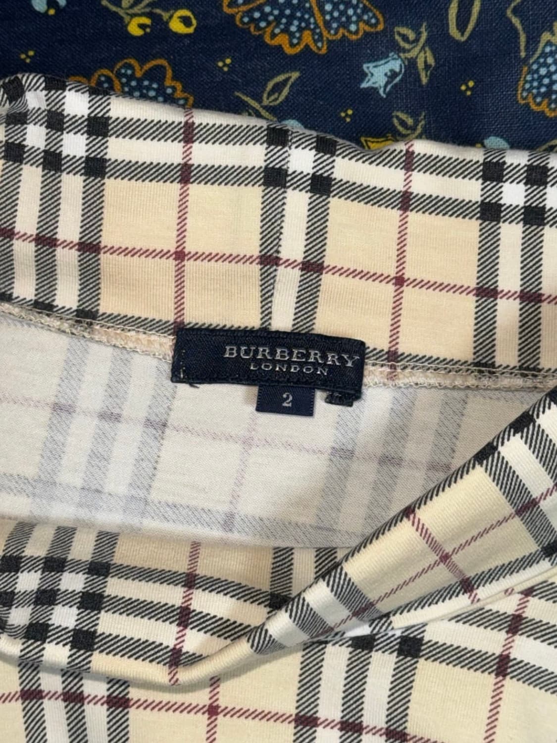 버버리 체크 터틀넥 롱슬리브 상품이미지3