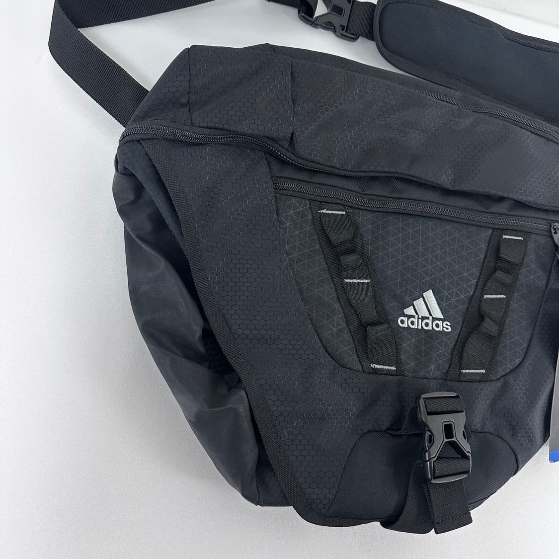 (새상품) adidas 아디다스 슬링백 크로스백 가방 상품이미지3