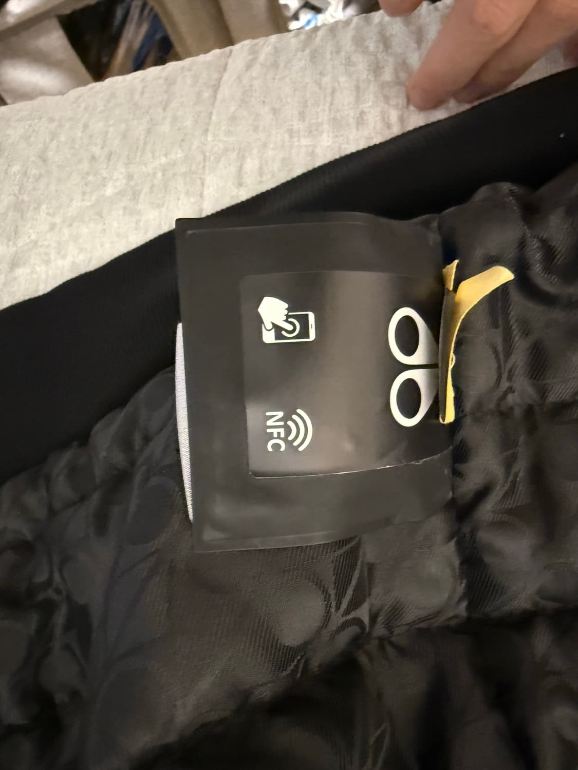 무스너클 버니스웨터 금장 상품이미지2