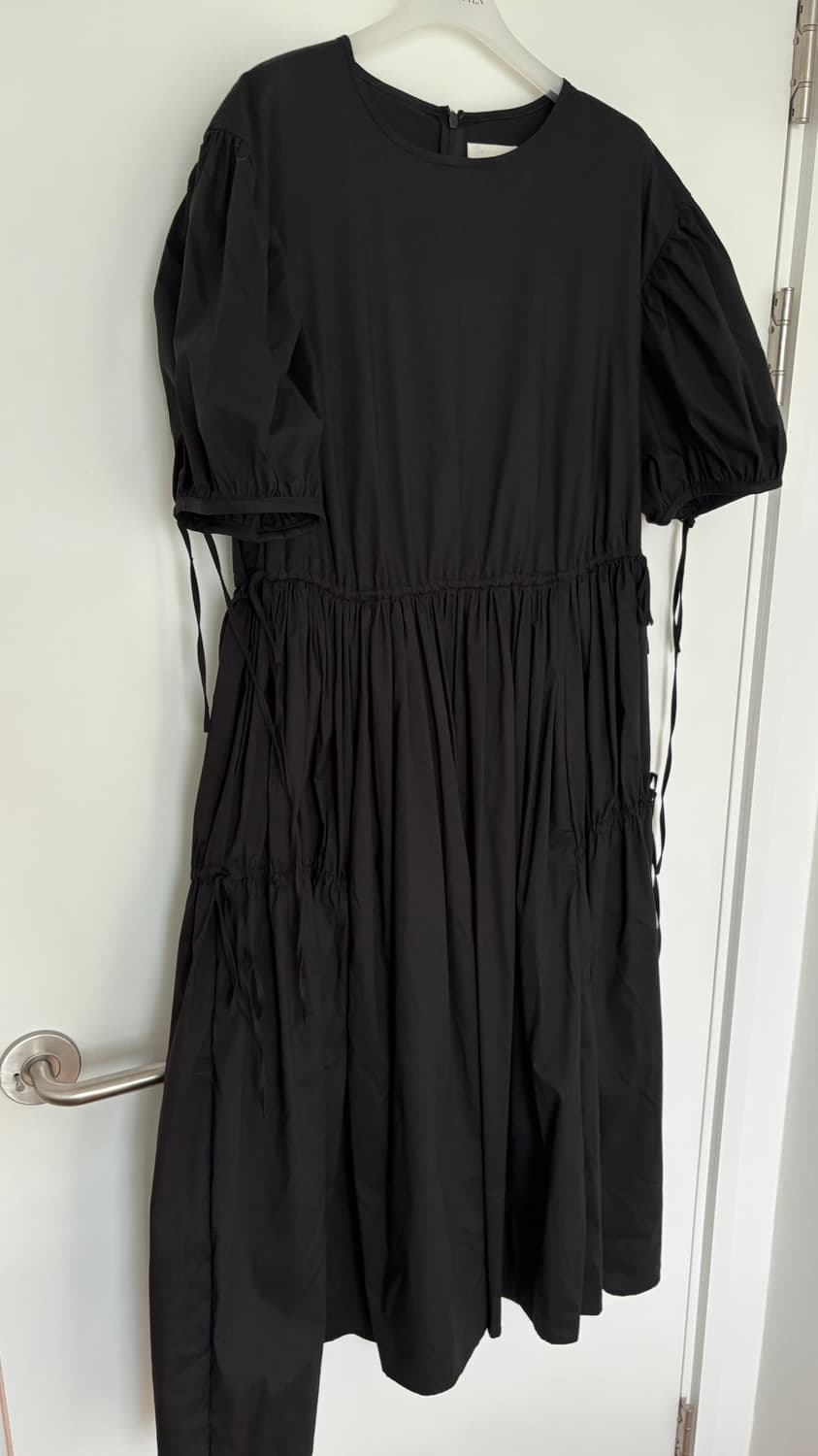 그로브 블랙 퍼프 원피스  상품이미지2