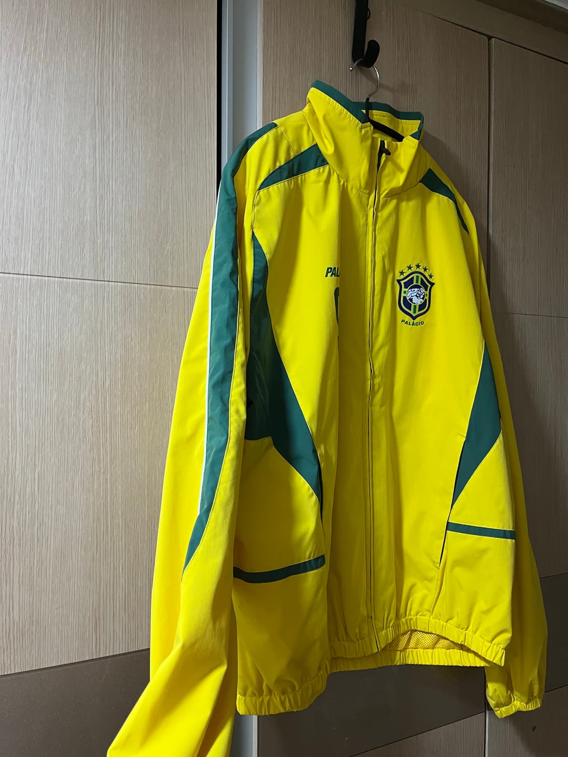 팔라스 프로 팀 02 쉘 자켓 옐로우 - 24FW M사이즈 팝니다 상품이미지4