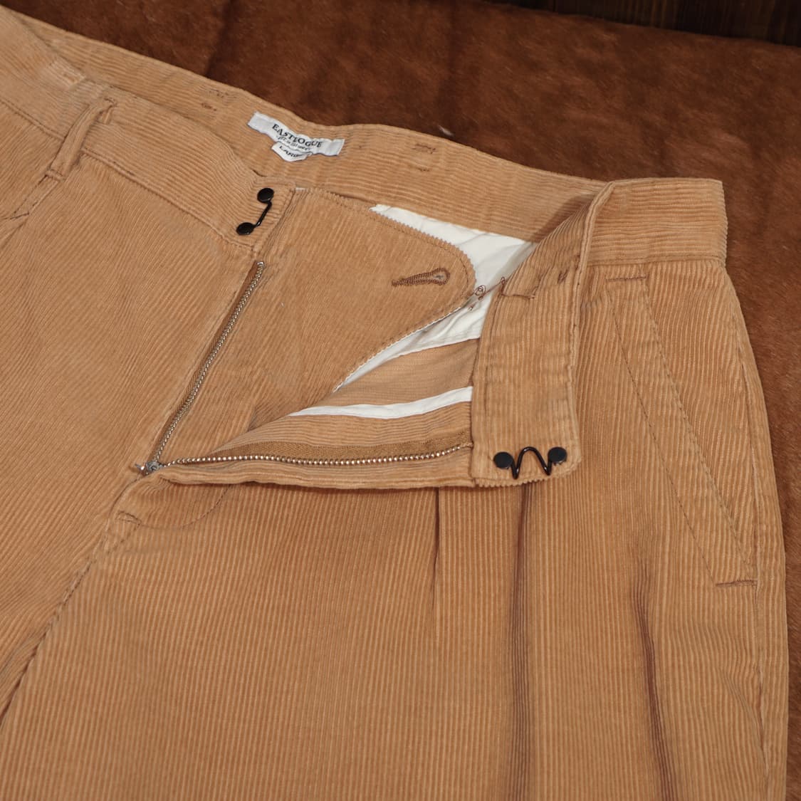 이스트로그 핀턱 코듀로이 팬츠 상품이미지5