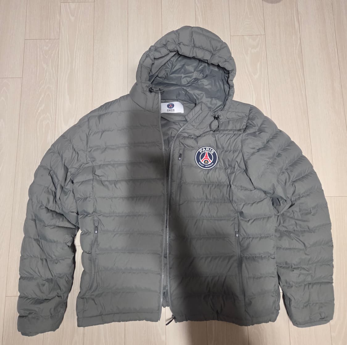 파리생제르망 경량패딩 그레이 L 상품이미지1