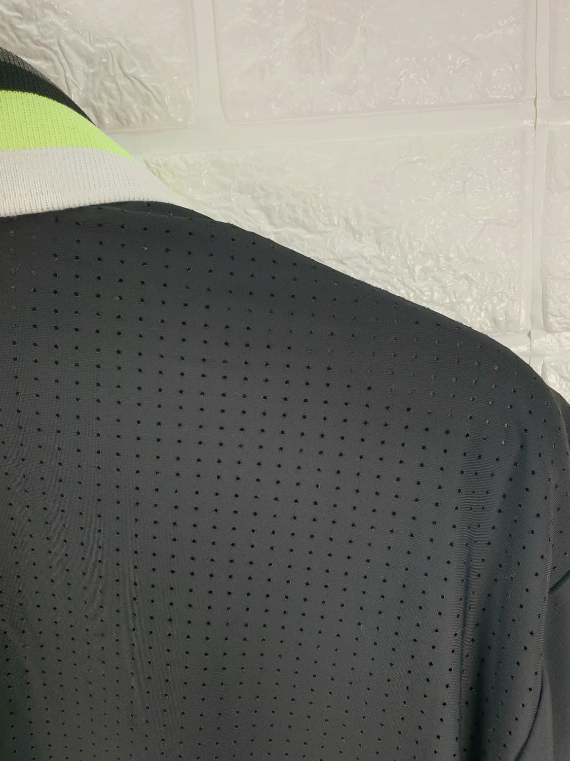 [100]파사디 뒷판 전체 타공 반팔 카라티 상품이미지4