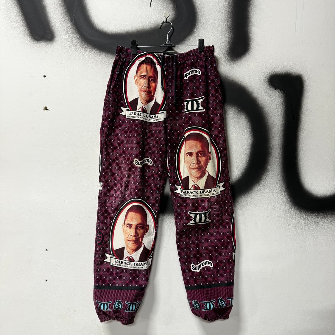 슈프림 17ss 오바마 풀 프린팅 스케이트 조거 팬츠 상품이미지1