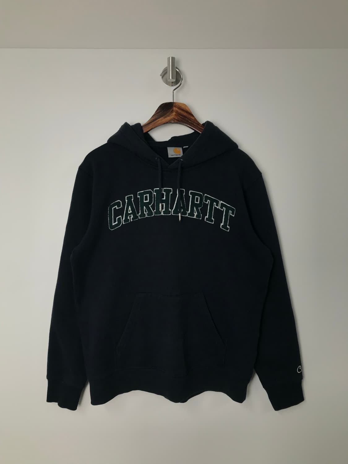 칼하트 덤블로고 블랙 후드티 상품이미지2