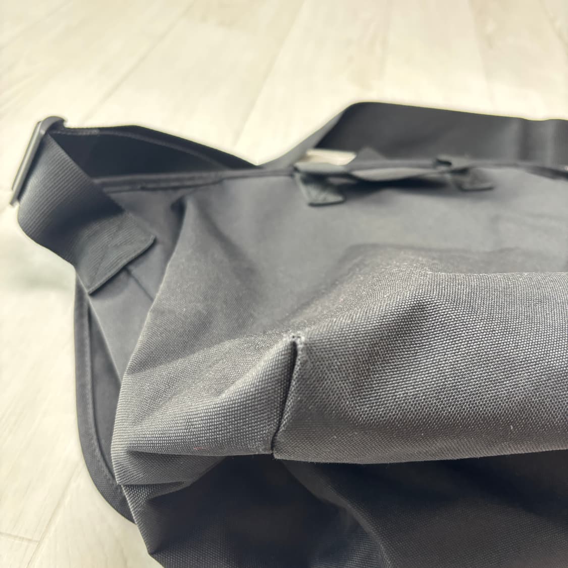 칼하트 파슬백 크로스백 상품이미지3