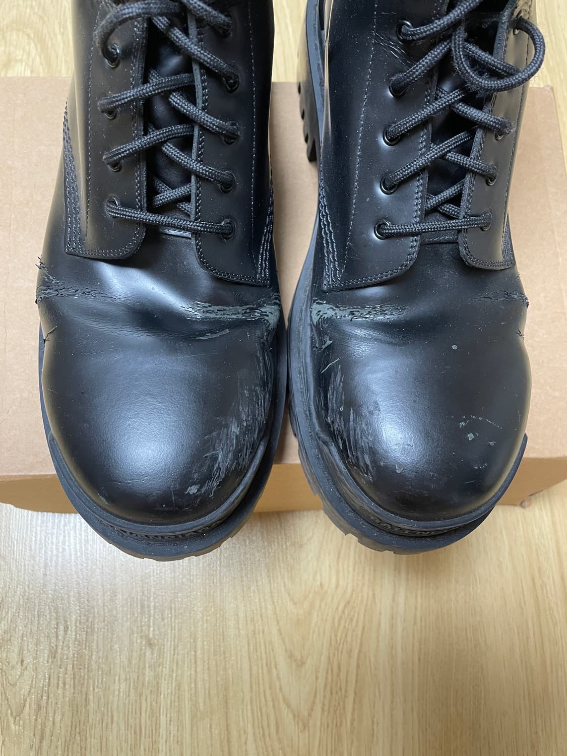 발렌시아가 스트라이크 컴뱃 부츠 42 상품이미지2