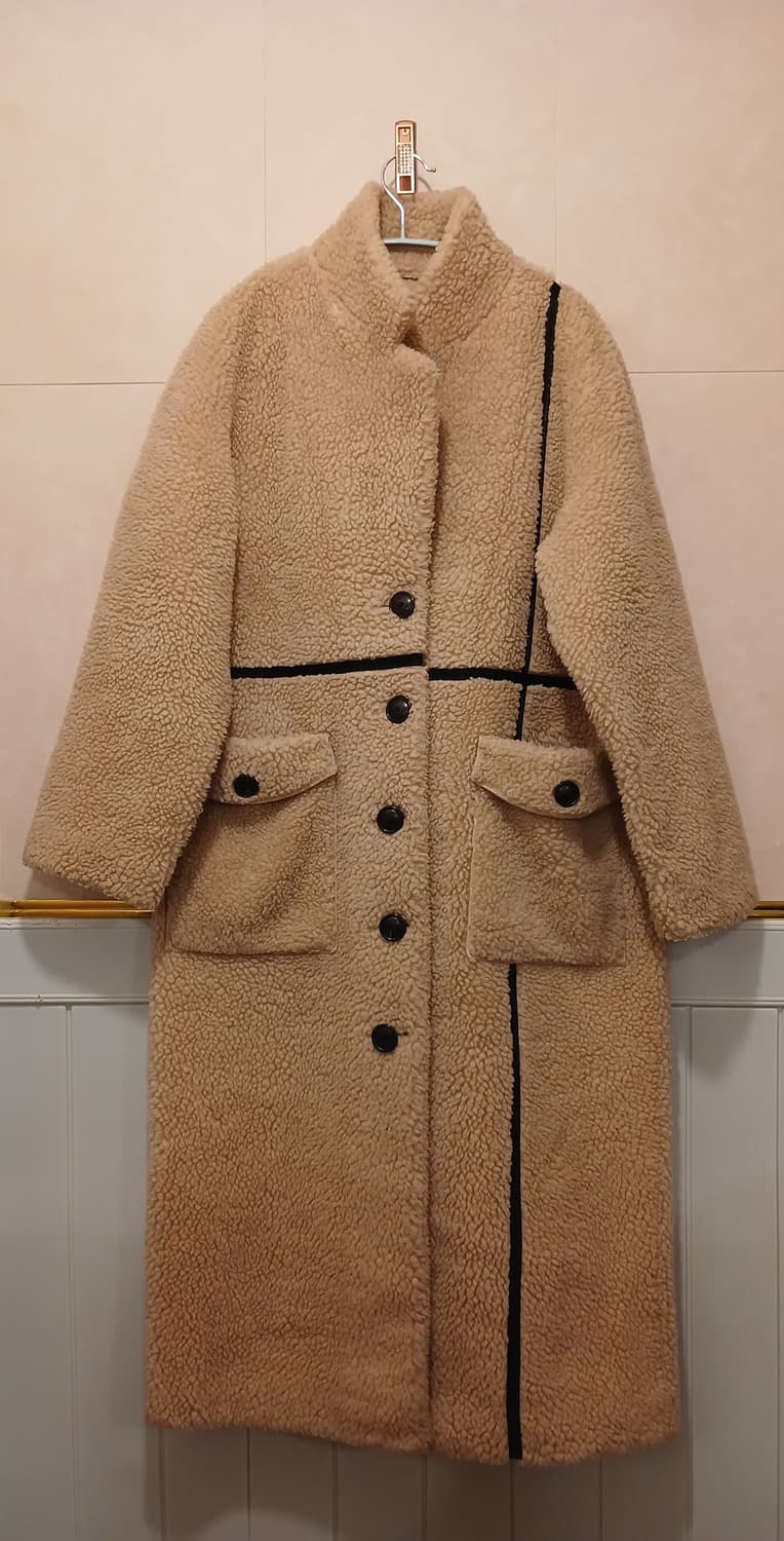 마뗑킴 정품 여성 뽀글이 퍼 롱코트 M 사이즈 상품이미지1