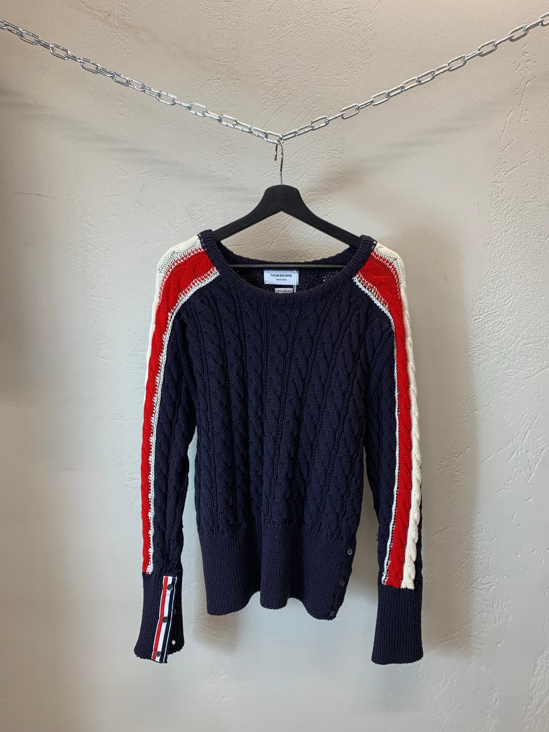 톰브라운 배색 니트 상품이미지1