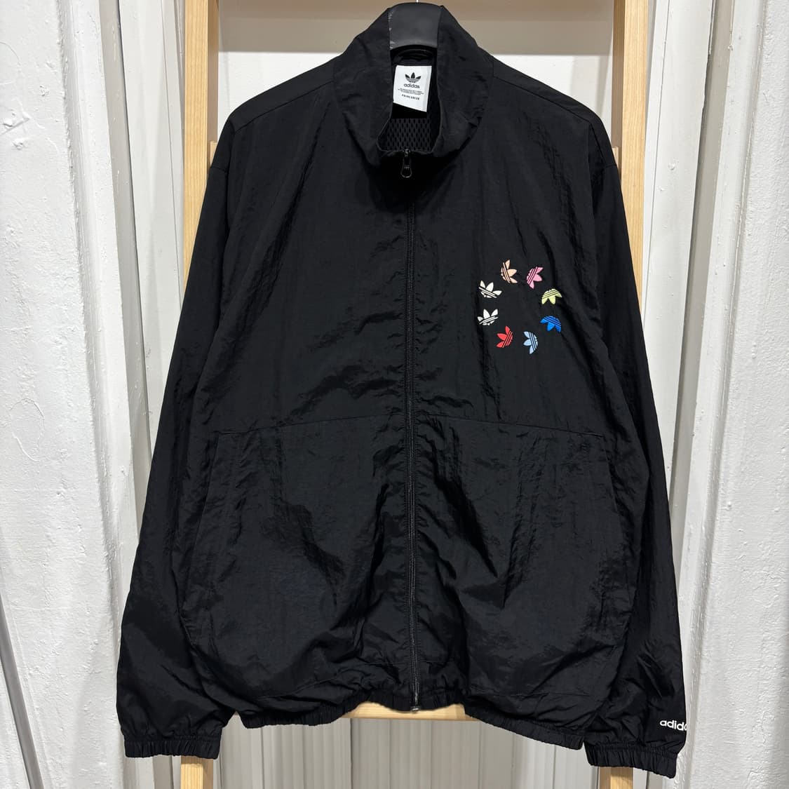 아디다스 불꽃 빅로고 바람막이 상품이미지2