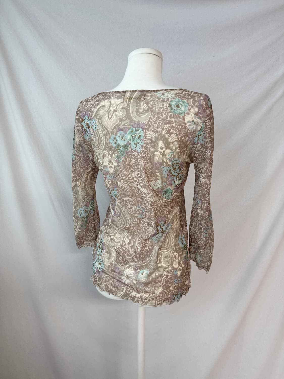 케티 셔링 리본 넥 페이즐리 패턴 블라우스 상품이미지3