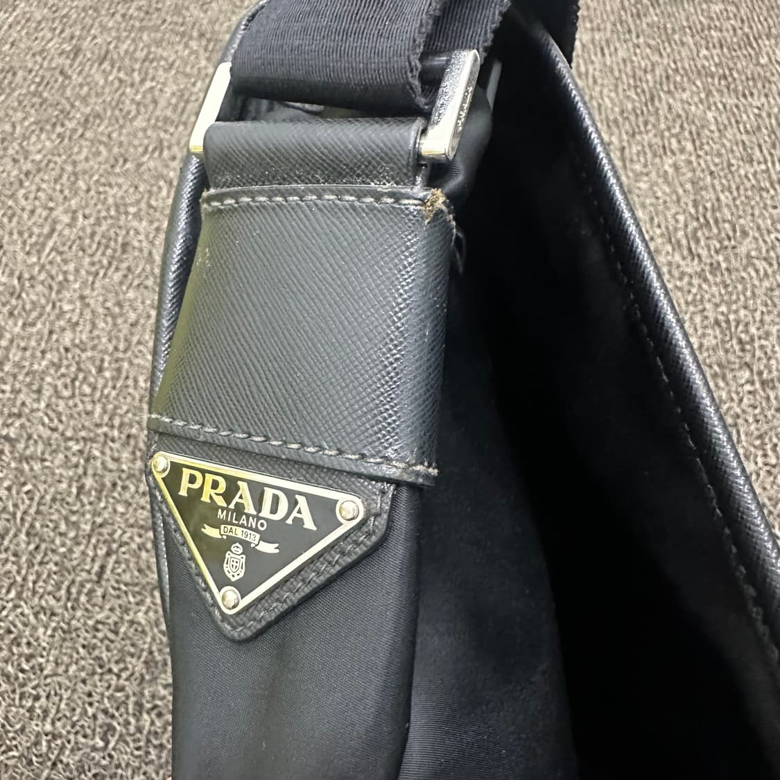 PRADA 프라다 메신저백 크로스백 가방 블랙 상품이미지9