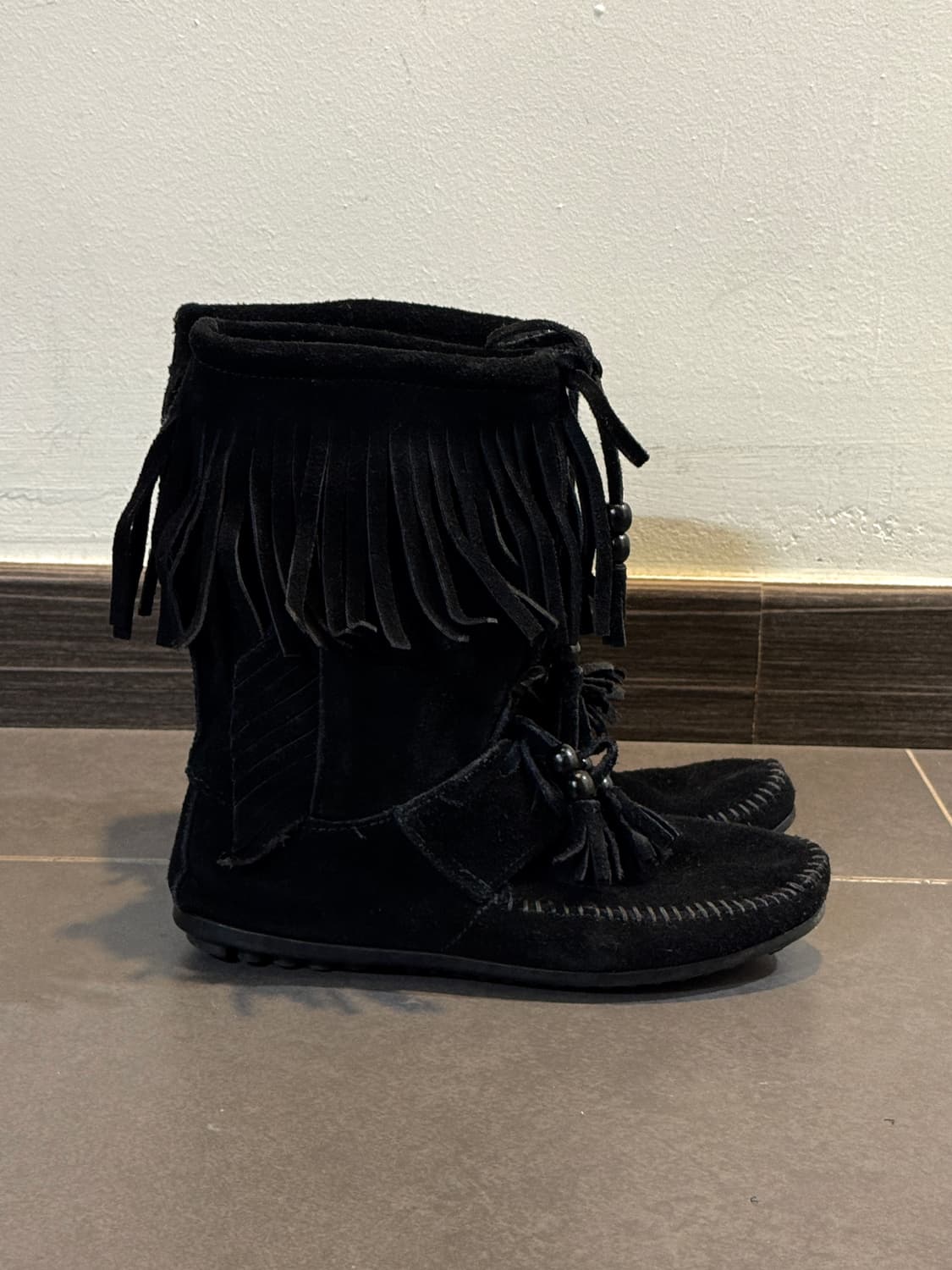 minnetonka 미네통카 프린지 부츠 (블랙) 37 상품이미지8