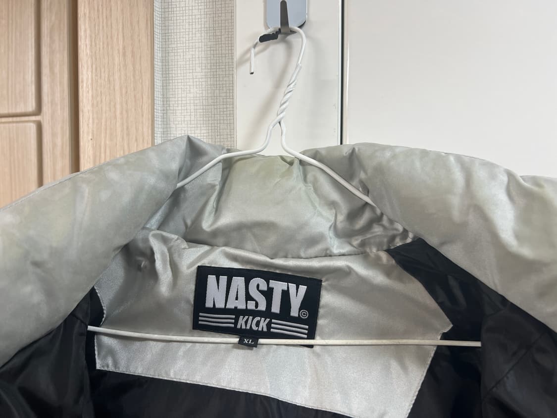 [XL] 네스티킥 라인 후디 패딩 실버 상품이미지7