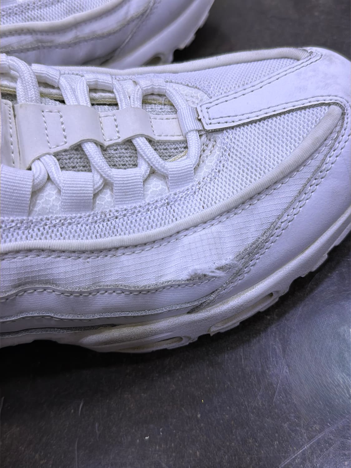 나이키 에어맥스 95 에센셜 올백 화이트 280 상품이미지8