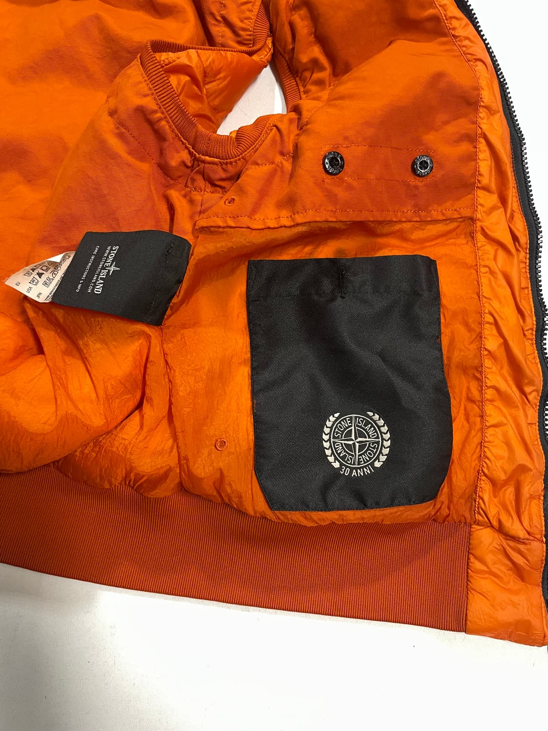 스톤아일랜드 30주년 가먼트다이드 패딩 베스트 상품이미지9