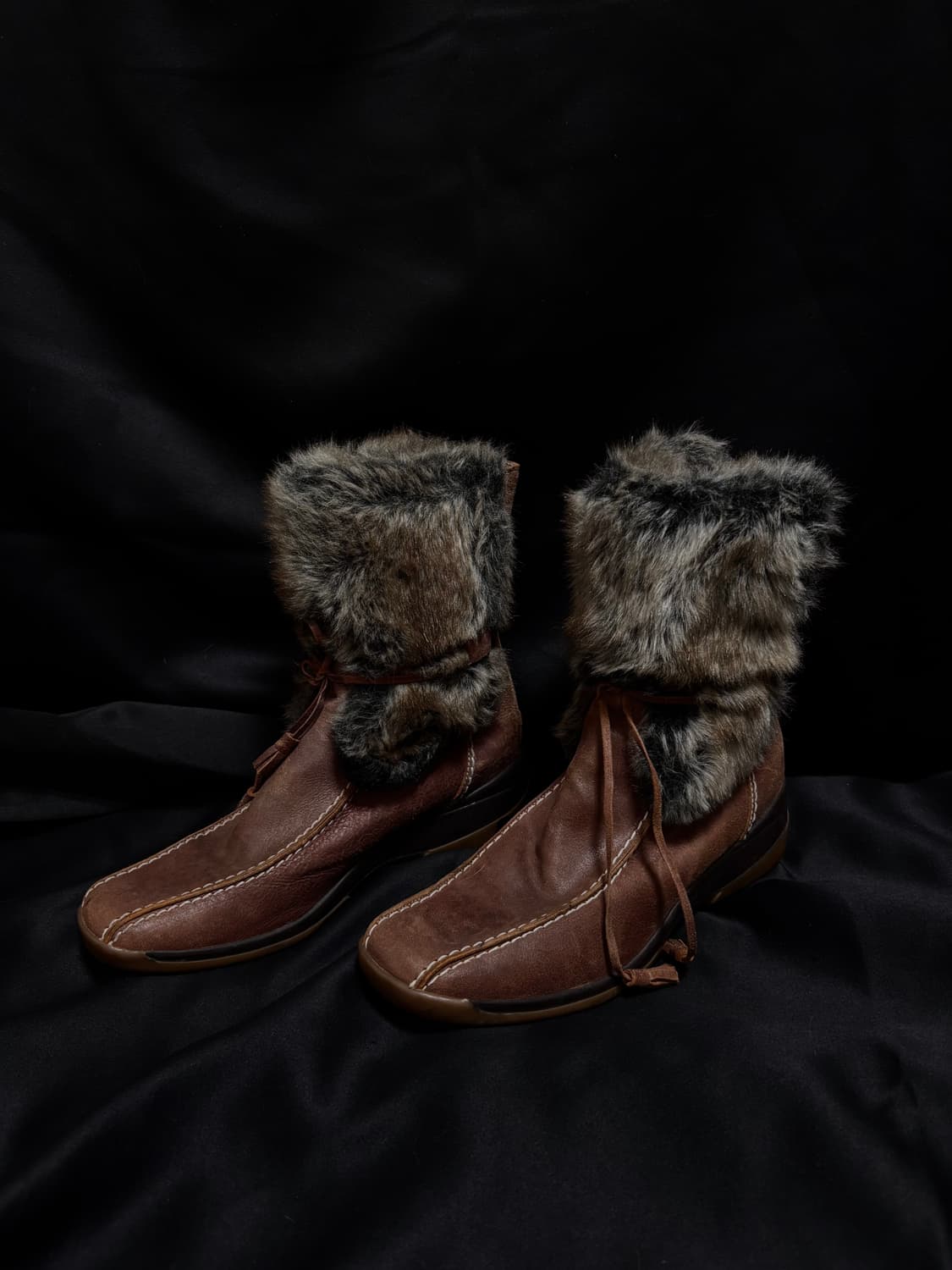 “Landrover” Brown Y2K Design Fur Boots 상품이미지2
