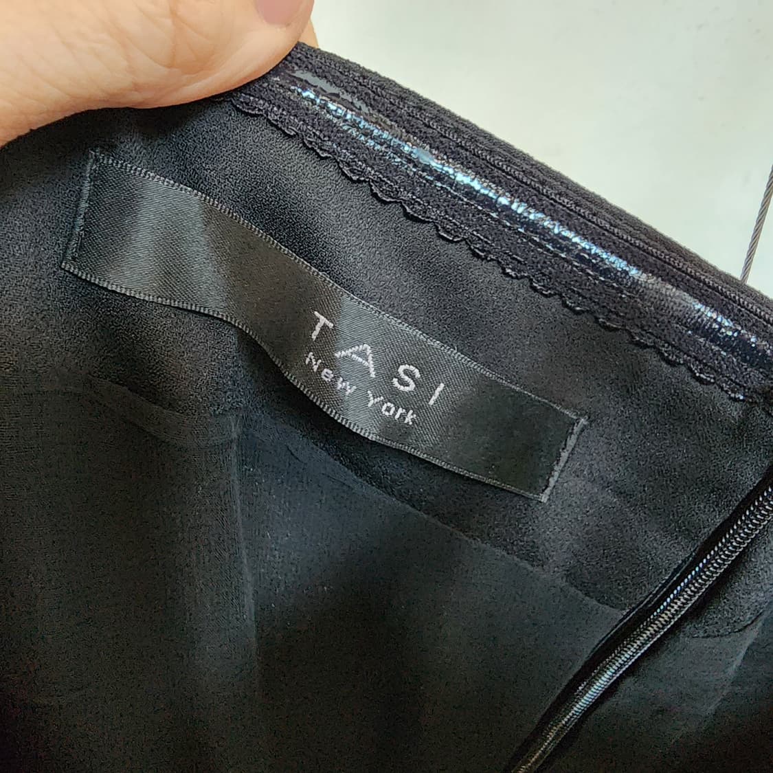  타시뉴욕 블랙 화이트 배색 롱 원피스 상품이미지6
