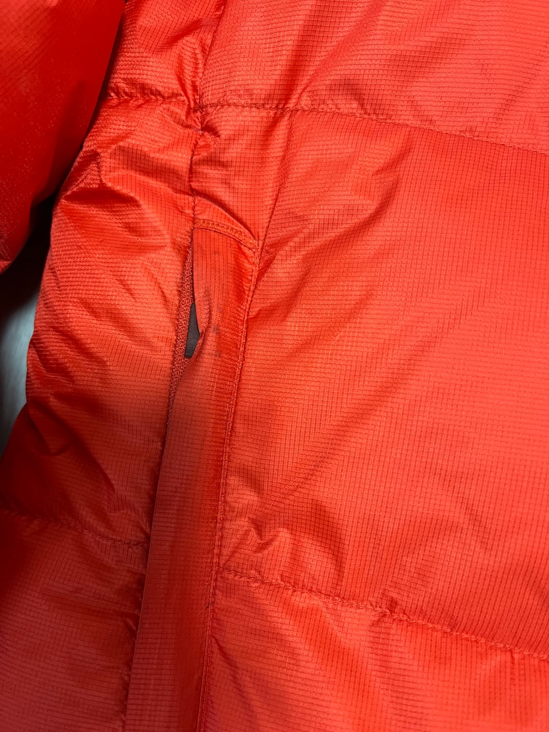 마운틴하드웨어 닐라스 패딩 95-100 상품이미지4