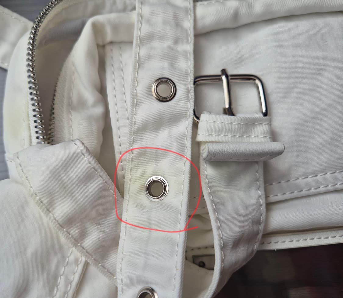 마뗑킴 카고 크로스 미니백 화이트 상품이미지8