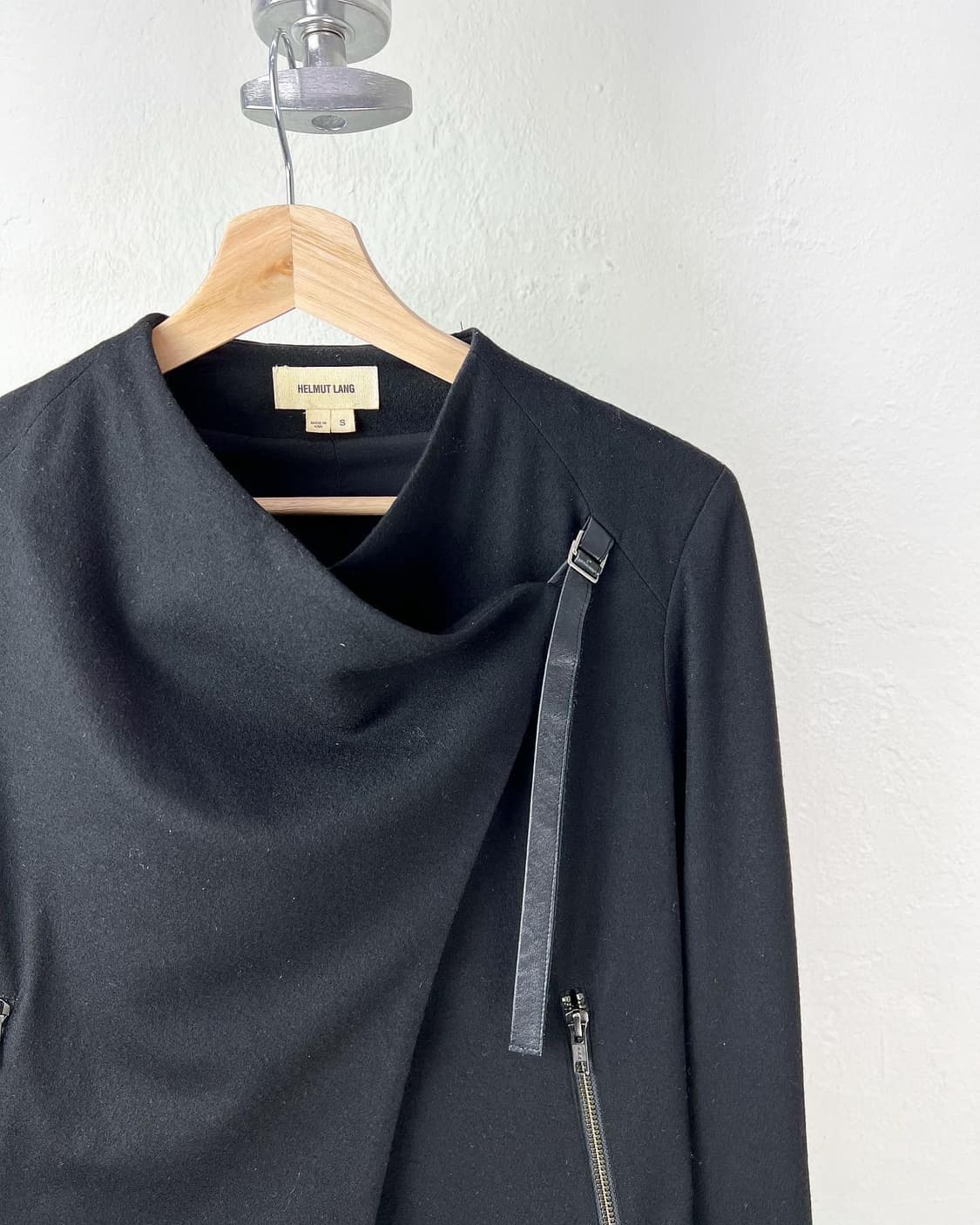 헬무트랭 블랙 울 벨티드 랩 가디건  상품이미지2