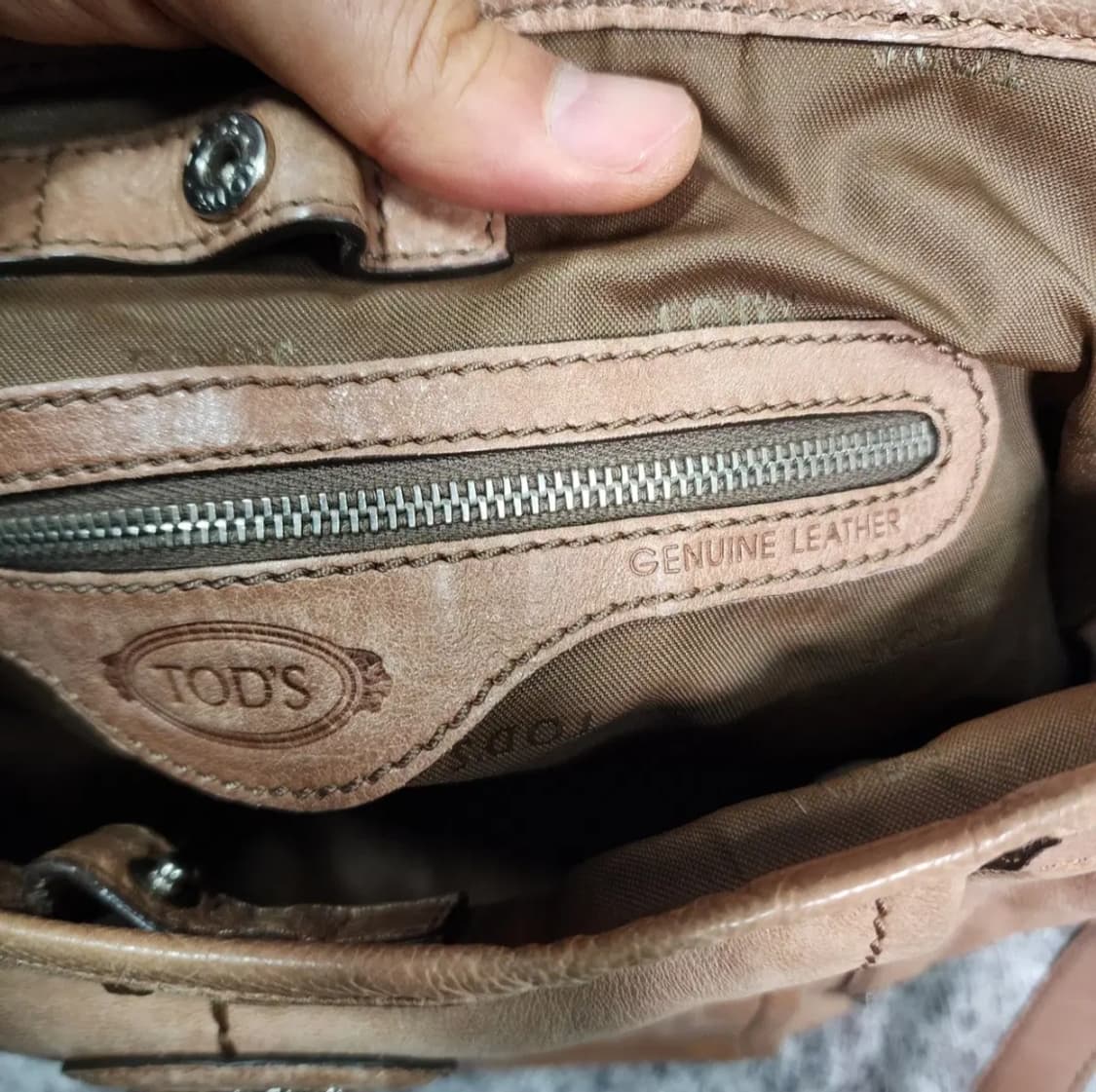 토즈 레더 숄더백 상품이미지8