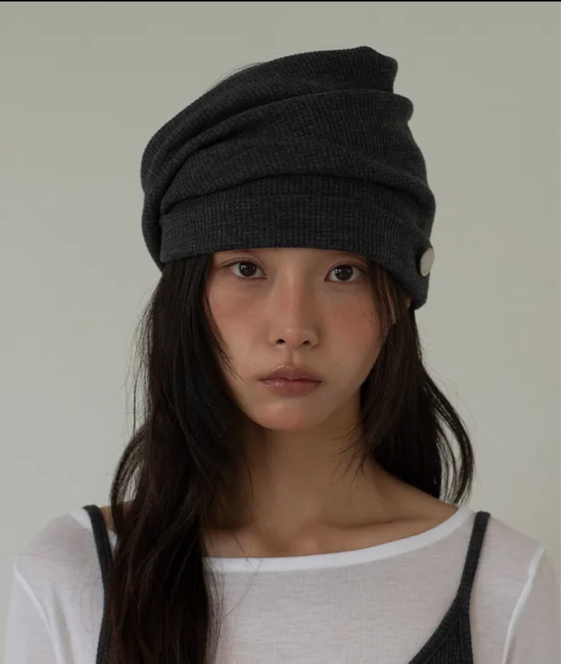 온스카 휘핑 헤어밴드&비니 (차콜) 마뗑킴/아캄/미세키서울/코이세이오 상품이미지1