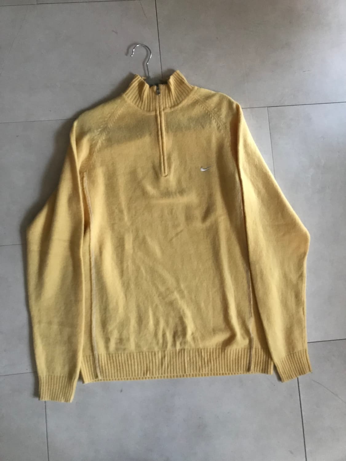 나이키 연노랑 니트 반집업 상품이미지9