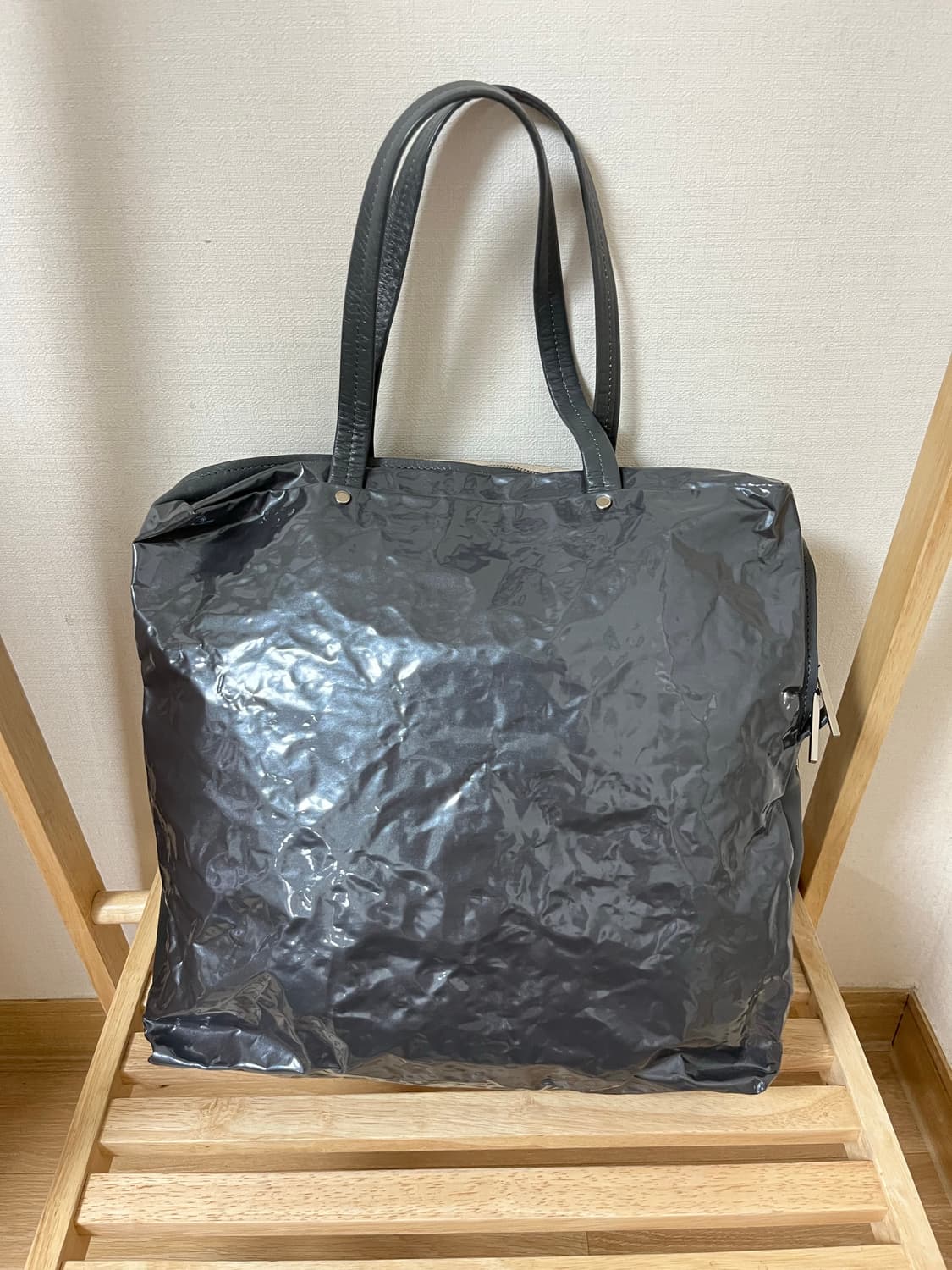 이세이미야케 플리츠플리즈 토트백 그레이 정품 상품이미지1