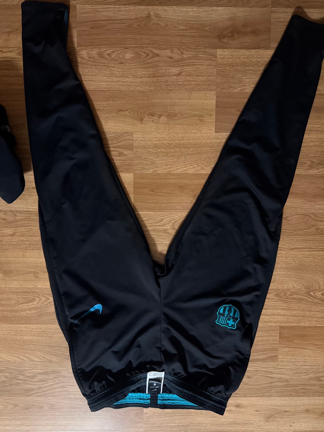 나이키 바르셀로나 드릴탑 트레이닝 세트 (16-17 캄프누의 기적 시즌) 상품이미지2