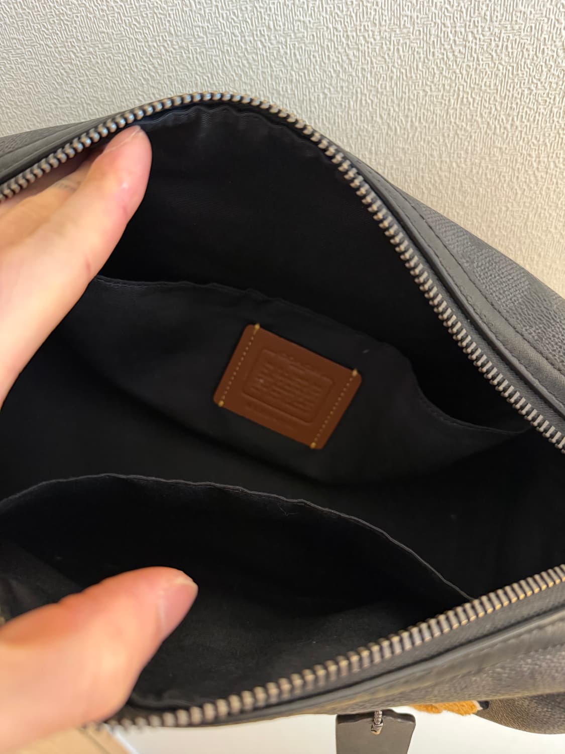 코치 블랙 와펜 더플백 크로스백  상품이미지4