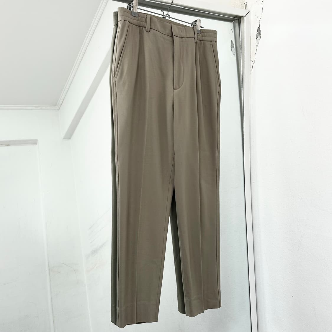 솔리드옴므 22SS 폴리쉘 트라우저 상품이미지4