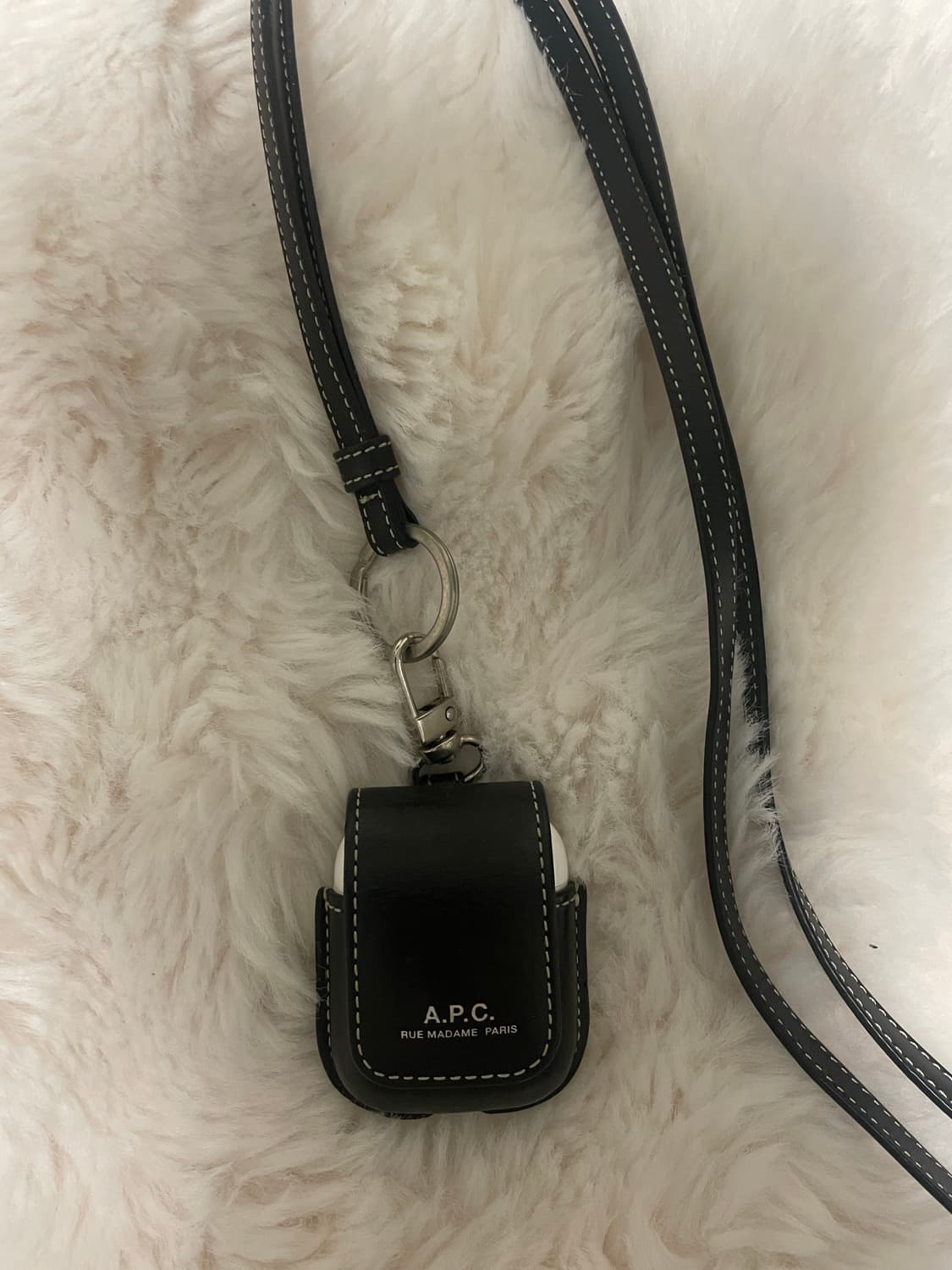 에어팟2세대 + APC 케이스 상품이미지1