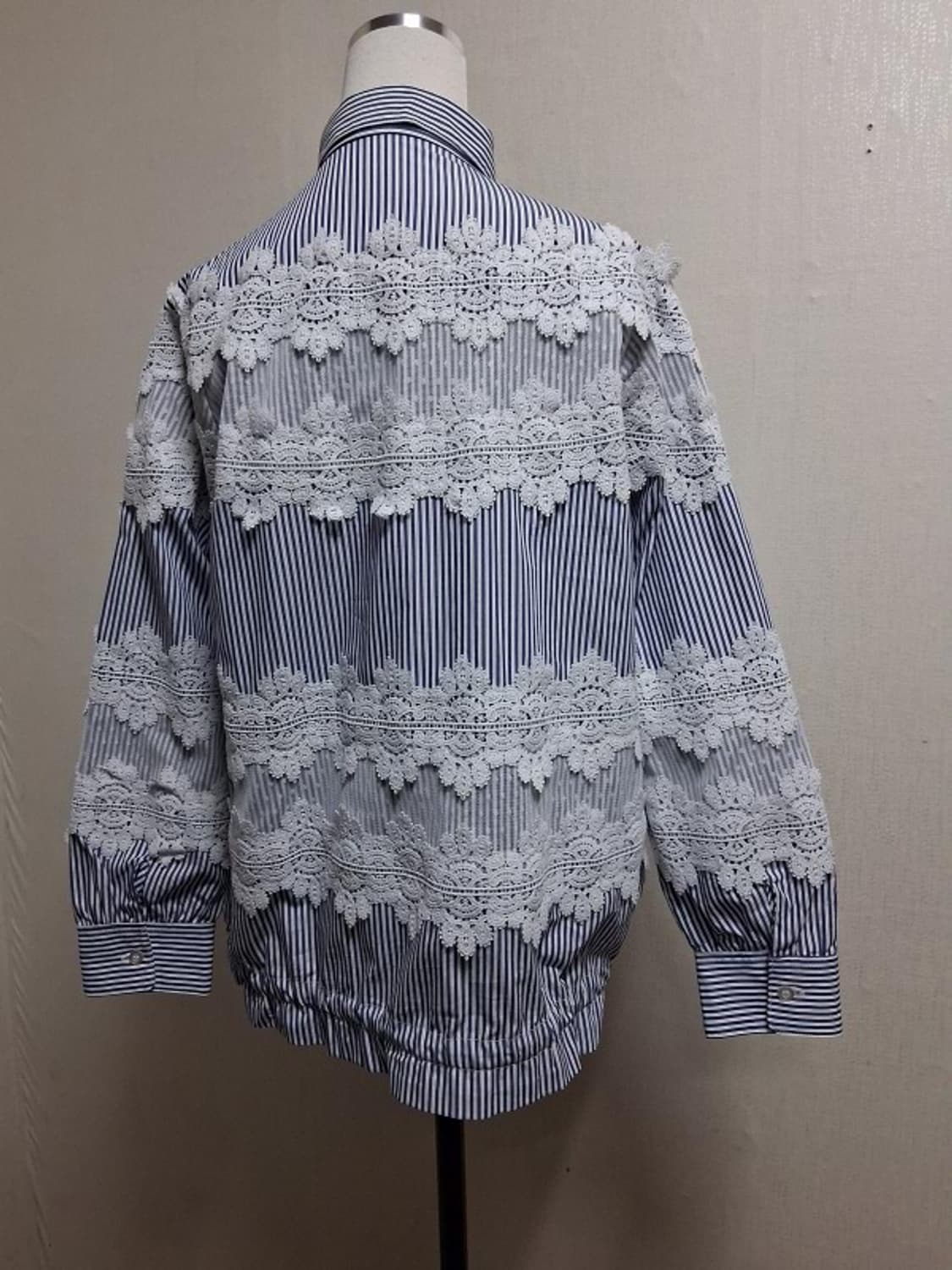 일본수입 KYOKO HIGA 네이비스트라이프 레이스블라우스 5566 미착 상품이미지2