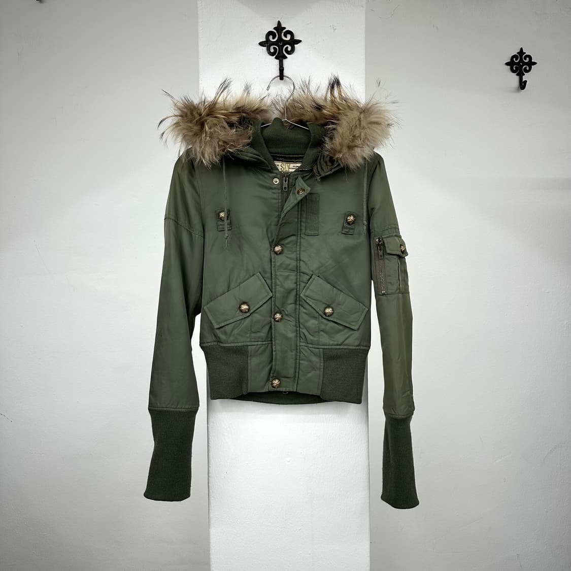 Sly 00’s khaki crop fur jacket 상품이미지4