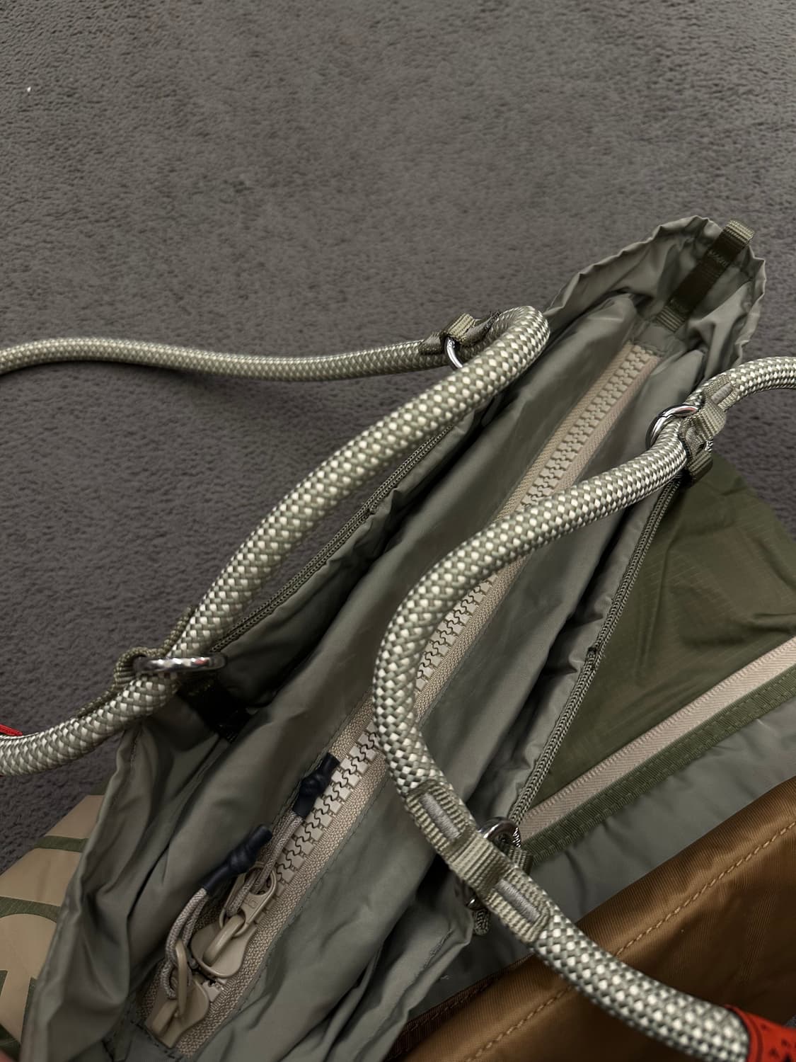 토폴로지 토트백 처분  상품이미지4