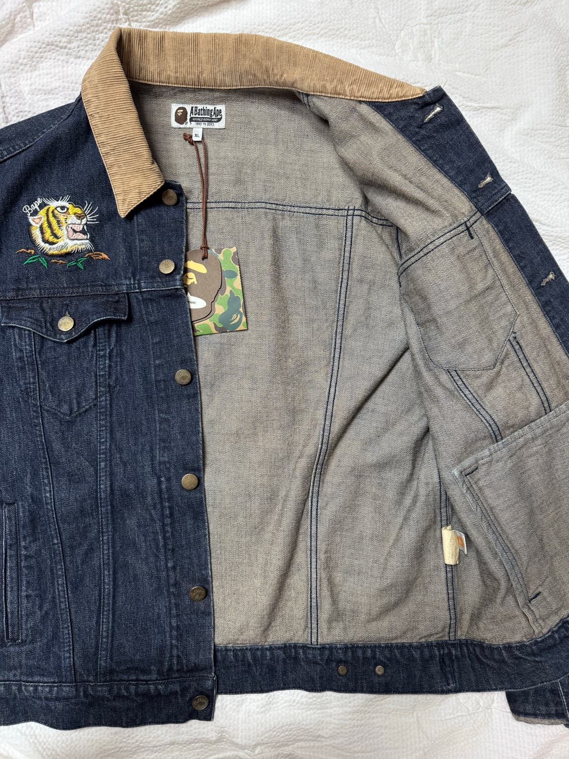 베이프 타이거 와이드 데님 자켓 인디고 상품이미지3