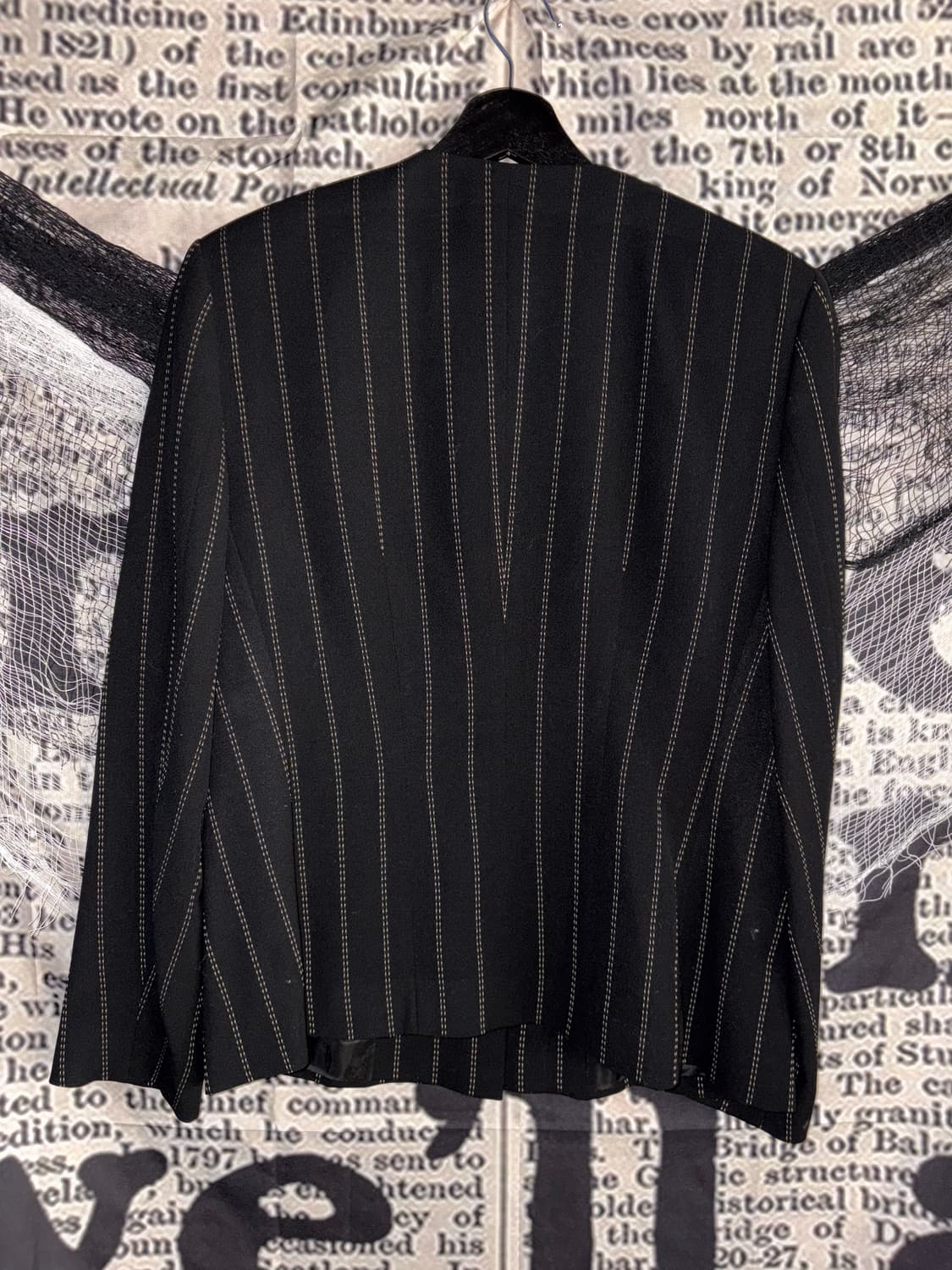 Pinstripe Orbit Blazer 상품이미지3