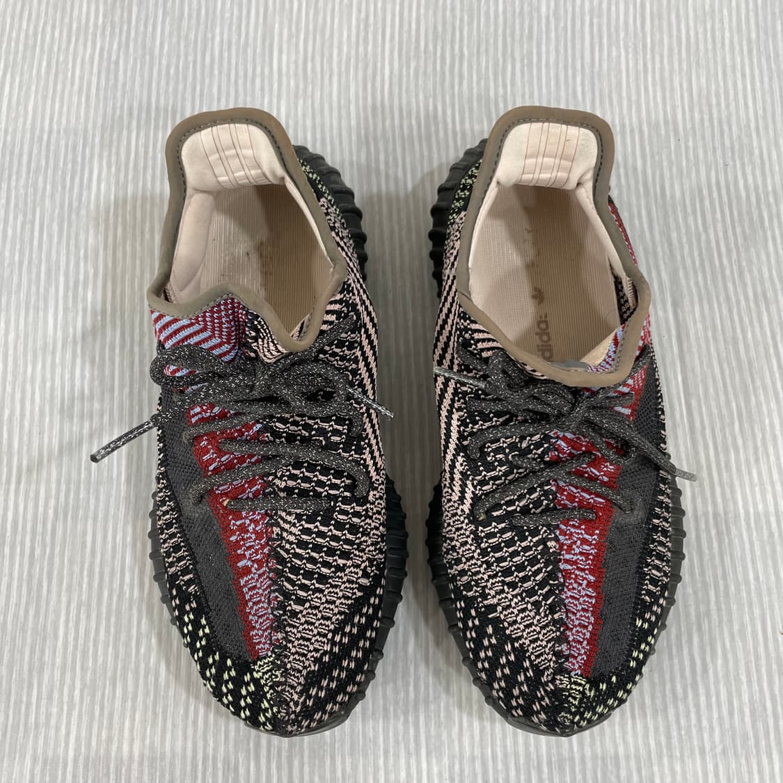 589) 아디다스 이지부스트350 V2 예힐 270mm 상품이미지2