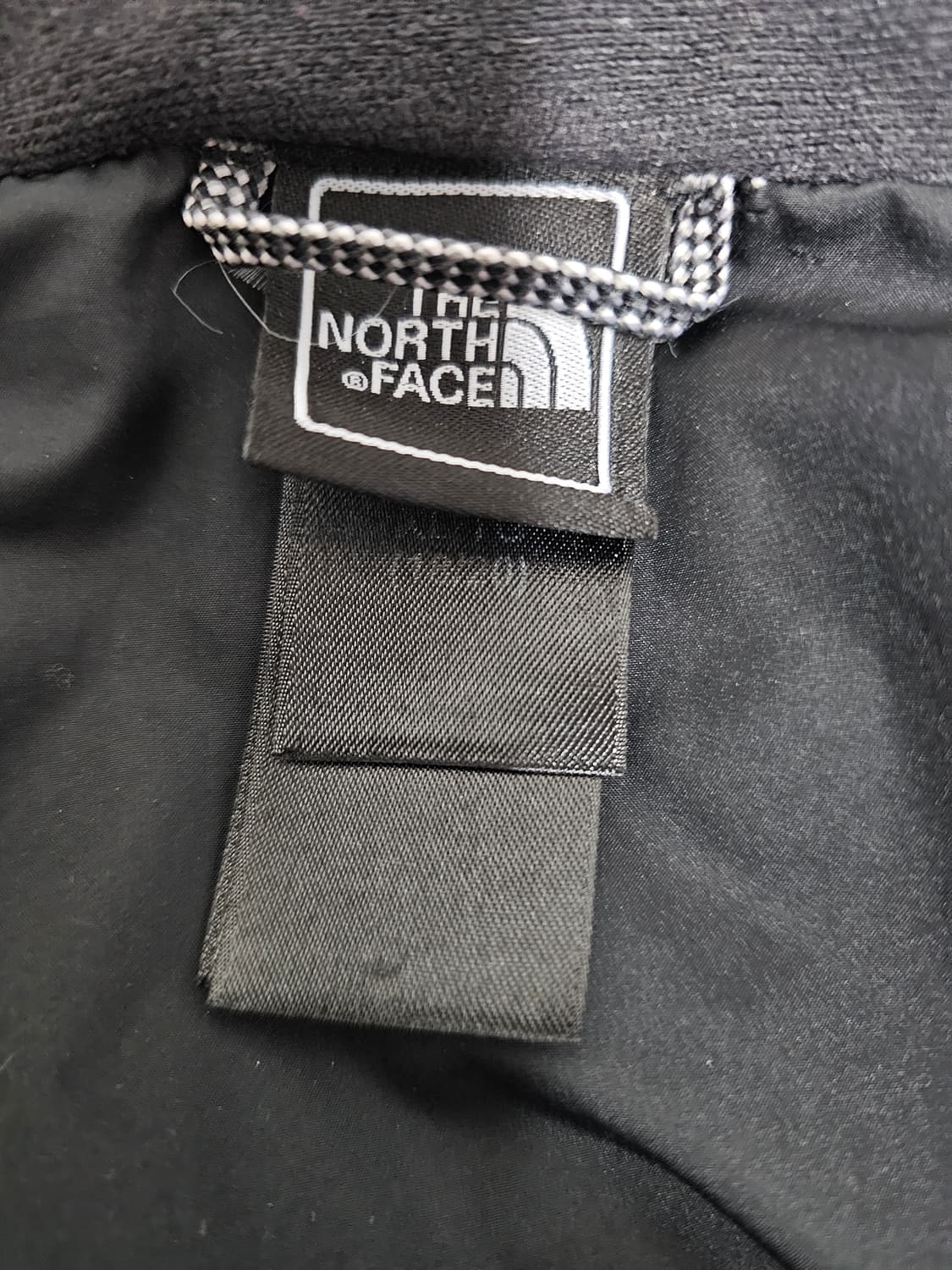 노스페이스 블랙 Hyvent 550 패딩 자켓 100 상품이미지3