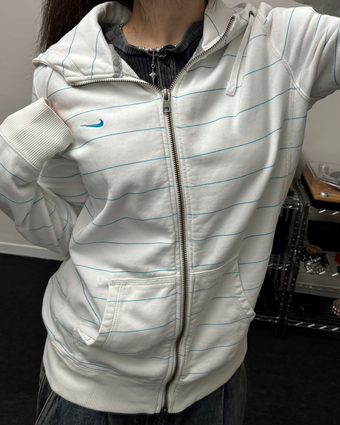 나이키 00s 스트라이프 화이트 후드집업 상품이미지1