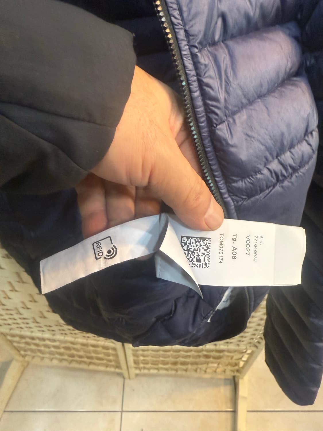 8y/22fw 정품 스톤아일랜드 경량패딩 팝니다 상품이미지8