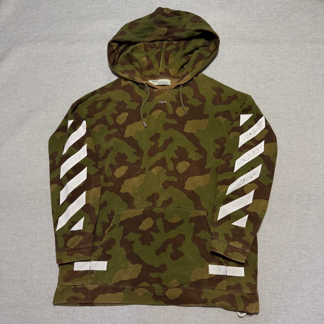 OFF-WHITE 오프화이트 17fw 그린 카모 에로우 오버 후디 상품이미지1