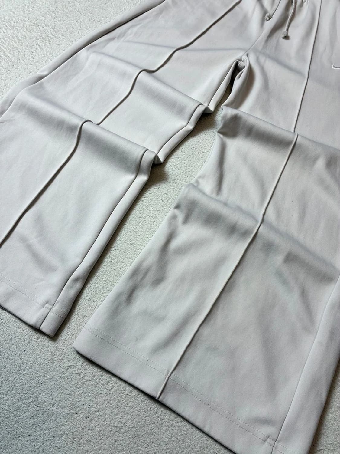 나이키 23FW NSW 에센셜하이 웨이스트 와이드 레그 팬츠 PN7892 상품이미지3