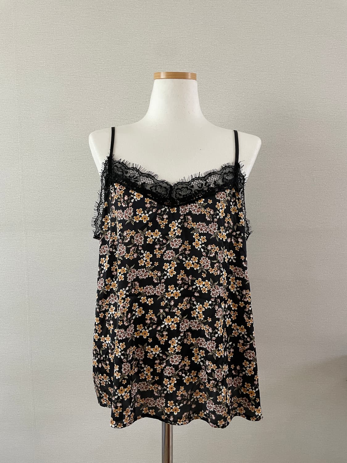 플라워패턴 레이스 나시 상품이미지1