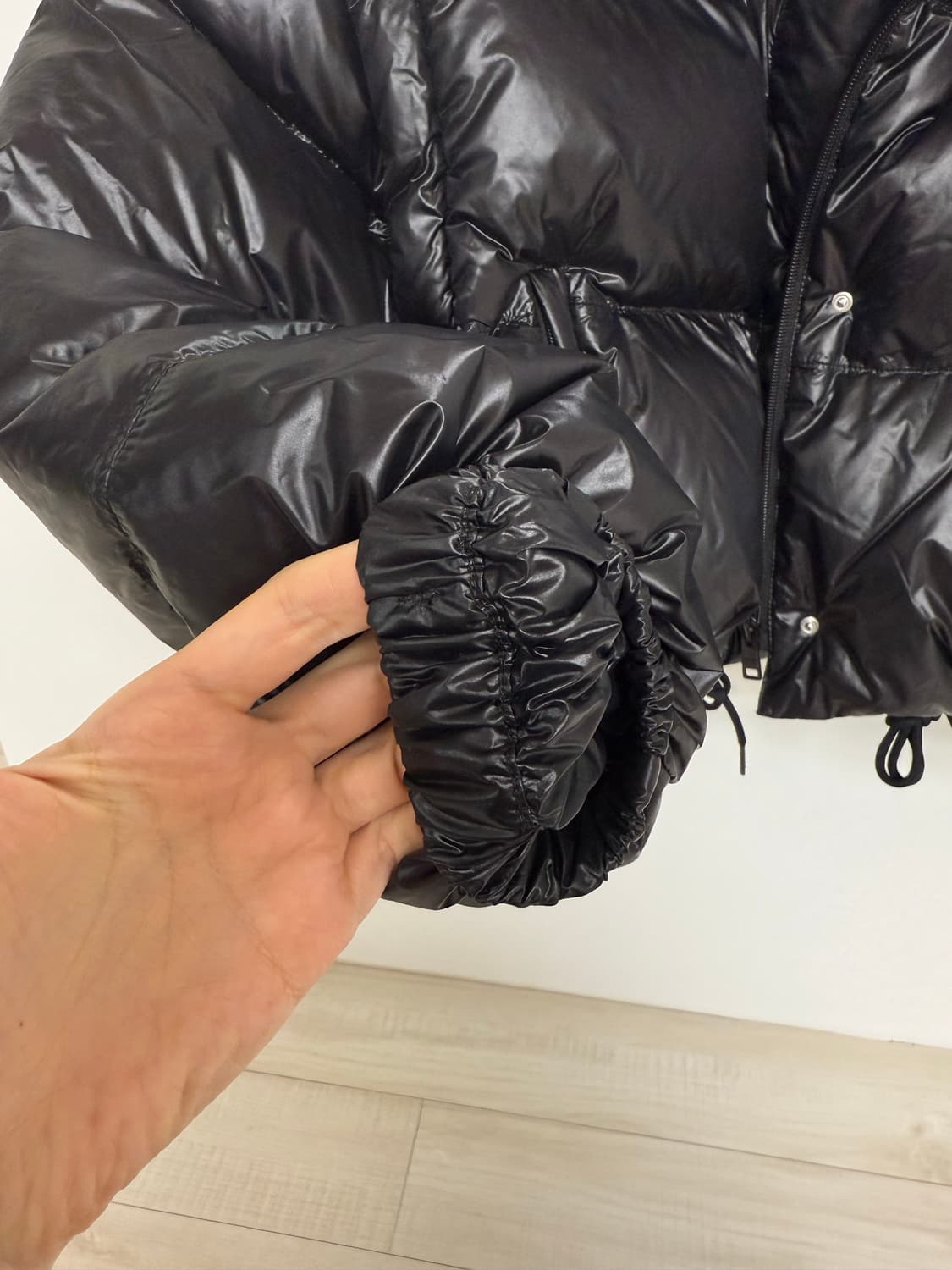 프라다 리나일론 푸퍼패딩 상품이미지6