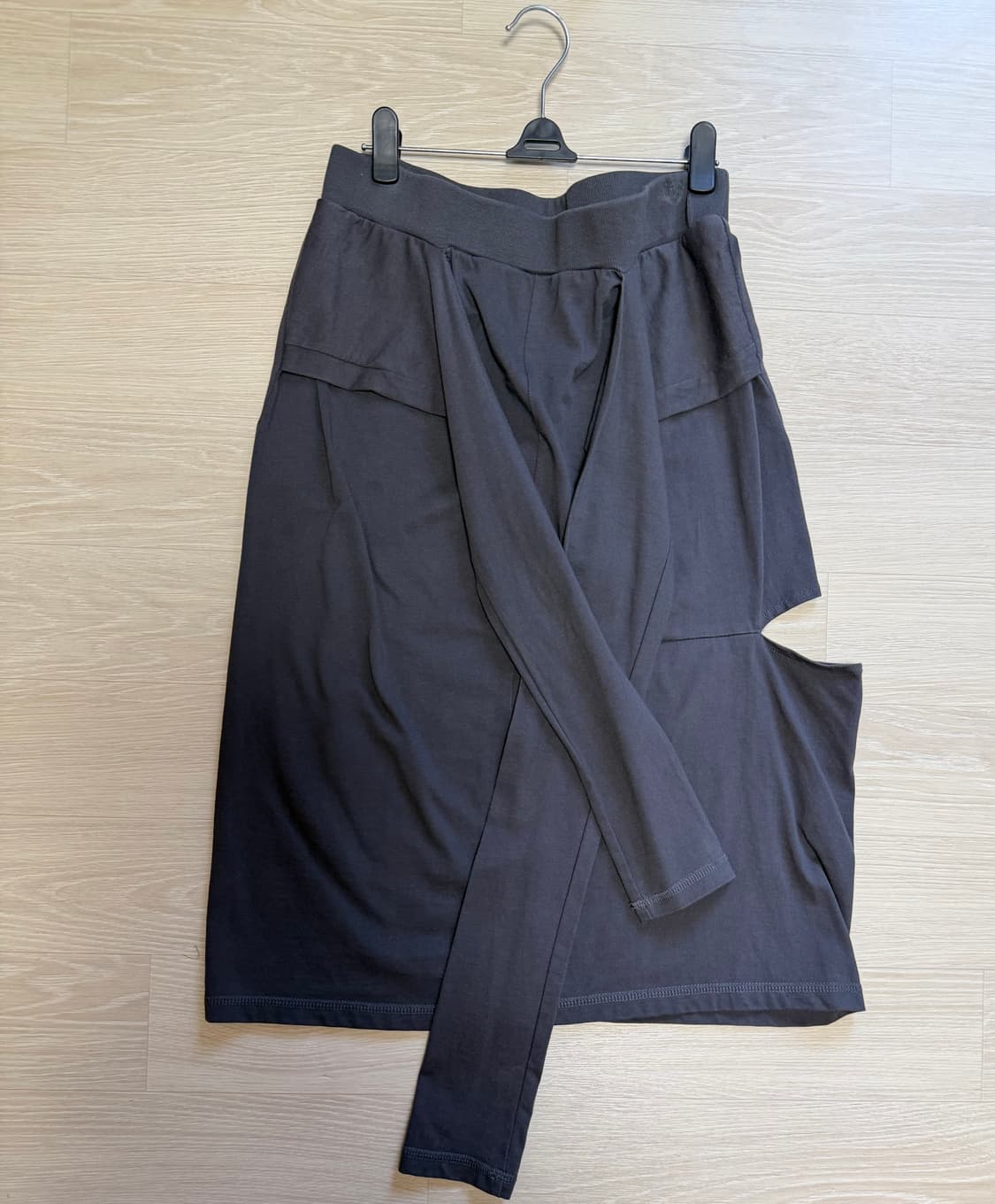 오픈와이와이 YY Hug & Heart Cutout Midi Skirt 상품이미지3