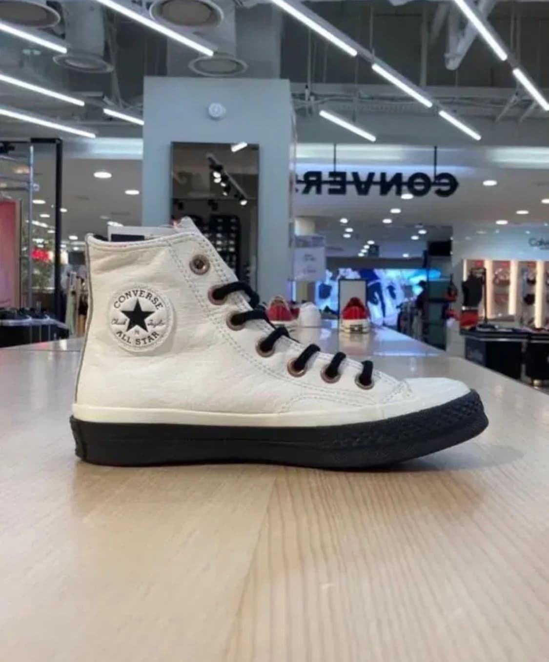 Converse  Gore-tex Leather Chuck 70 HI 상품이미지2