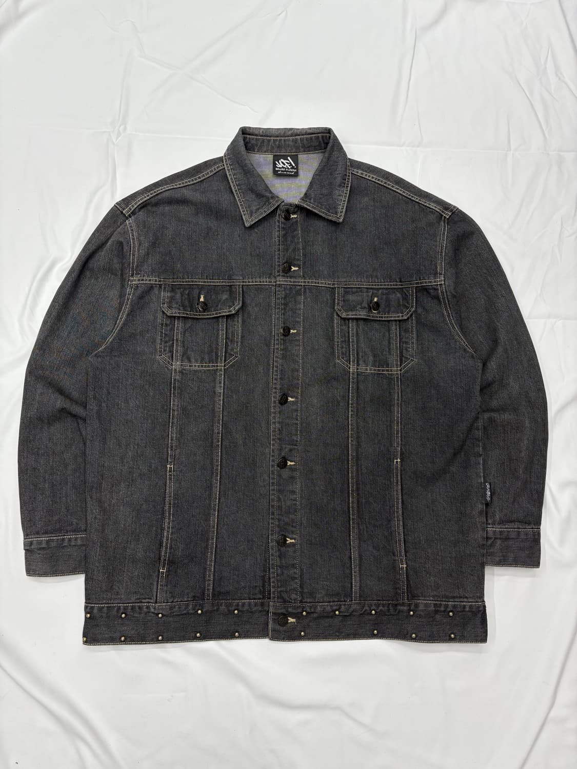 MAJAH FLAVAH 마자플라마 스터드 디테일 블랙 데님 자켓 상품이미지4